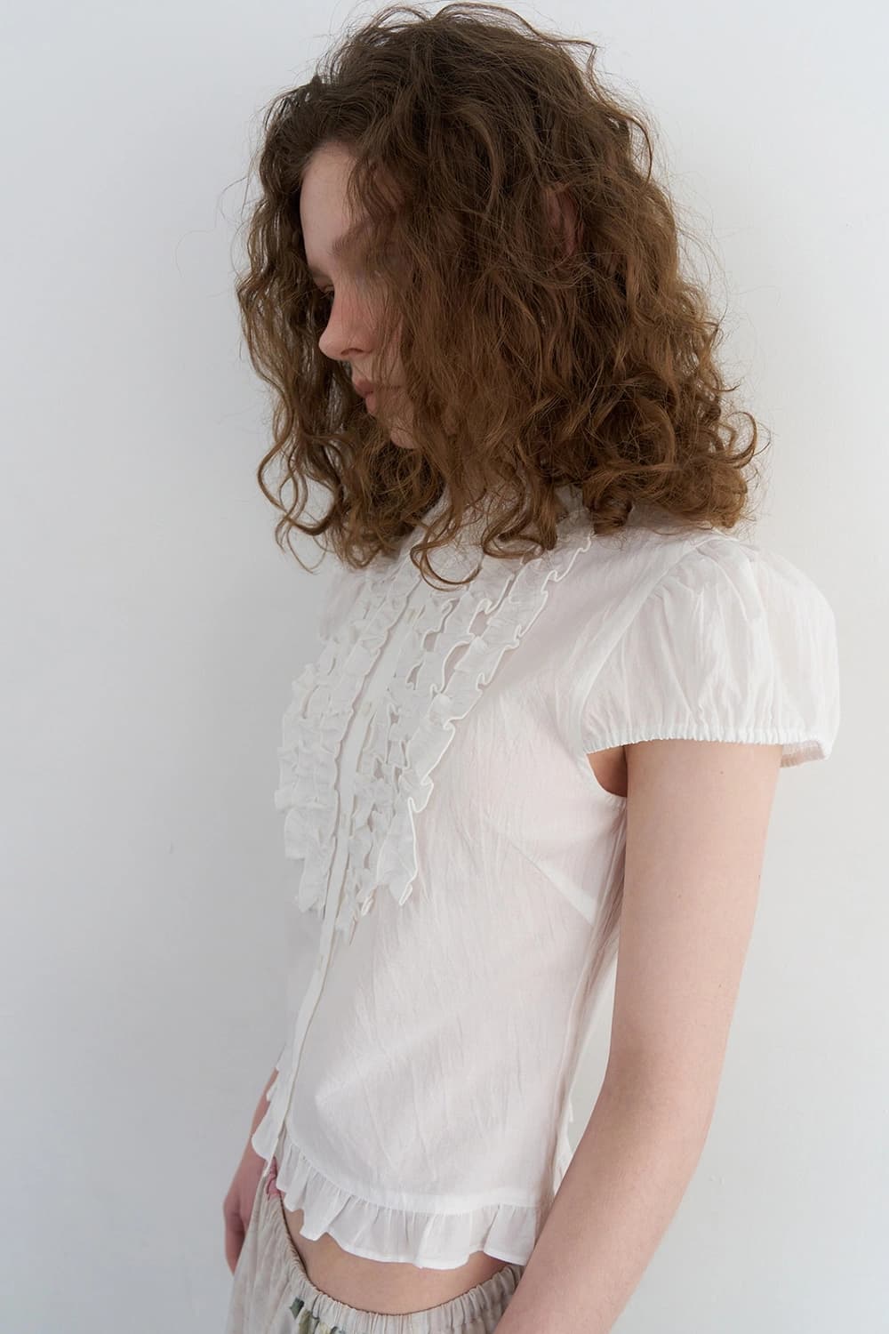 OVERDUE FLAIR - VICTORIAN FRILL BLOUSE_WHITE